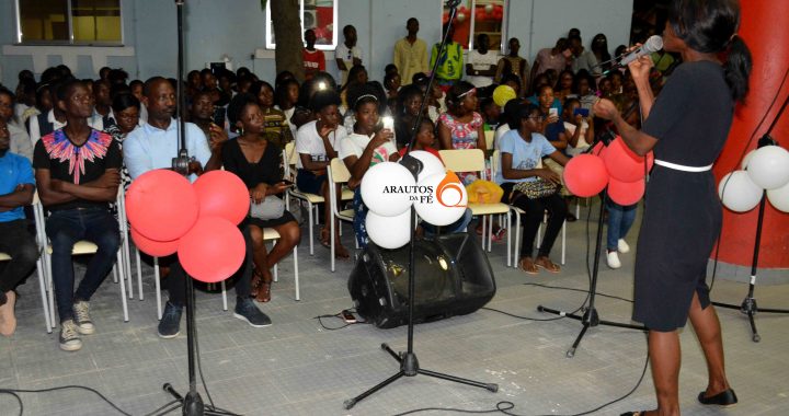 Mulheres cristãs falam da música gospel e os seus benefícios