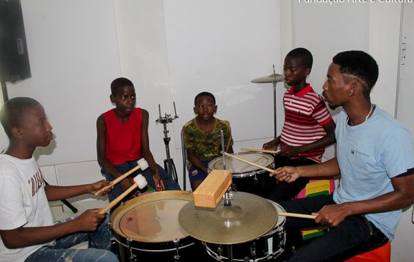 Fundação Arte e Cultura lança aulas online de percussão corporal