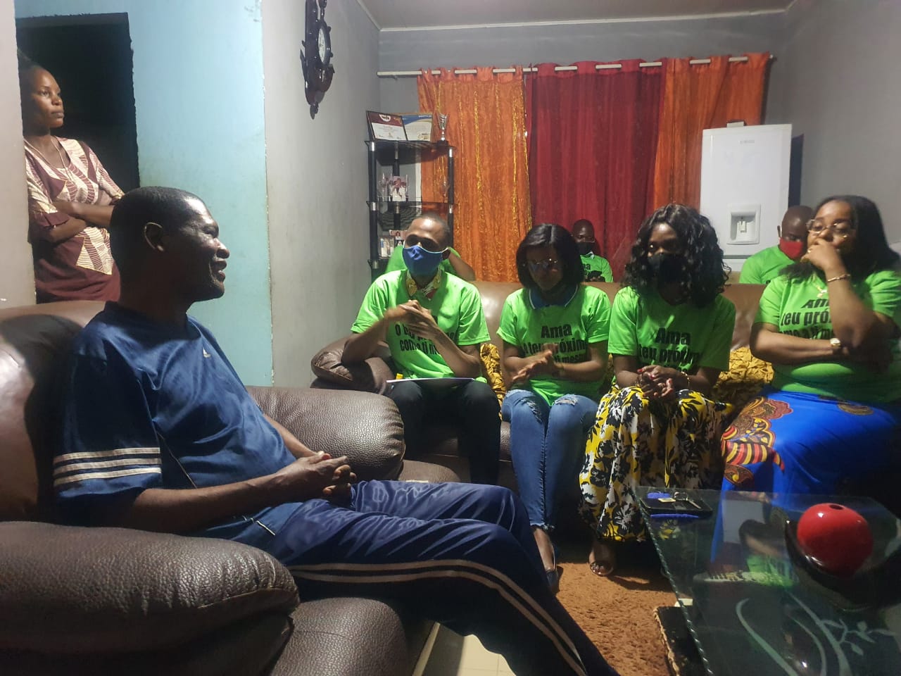 Visita solidária a casa do pastor David Elonga