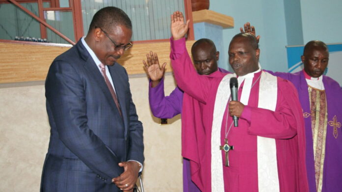 A maioria das igrejas quenianas proíbe políticos nos púlpitos, para não desrespeitar a santidade do culto.