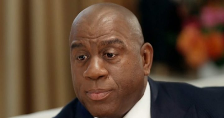 Magic Johnson louva a Deus por estar vivo 30 anos após ser diagnosticado com HIV