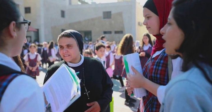 Irmã Nabila: Gaza, onde a fé é mais forte do que as bombas