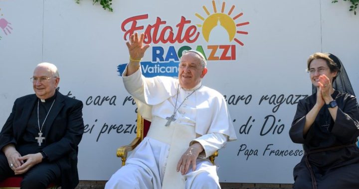 O Papa às crianças da Colônia de Férias no Vaticano: “Façam a paz, é a coisa mais linda”
