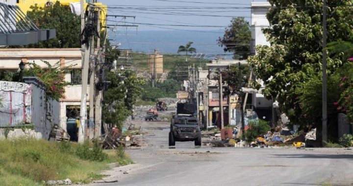 Haiti, libertado sacerdote sequestrado por gangues. Espiral do mal devora o país