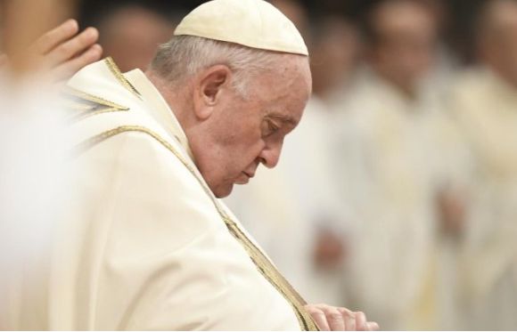 Papa apela à comunidade que não deixe ucranianos morrer de frio