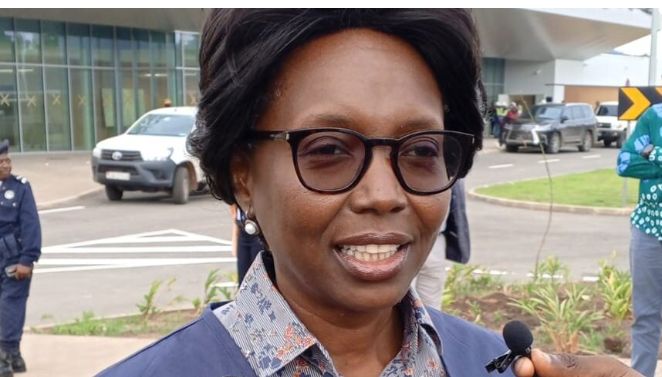 Ministra da Saúde avalia obras do novo Hospital Geral de Ndalatando
