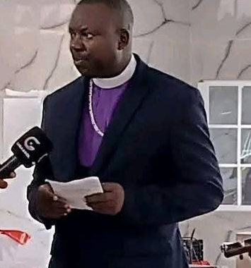 Bispo Bernardo João Ngunza Revoluciona Prática de Contribuições na Igreja Metodista Episcopal Africana Sião